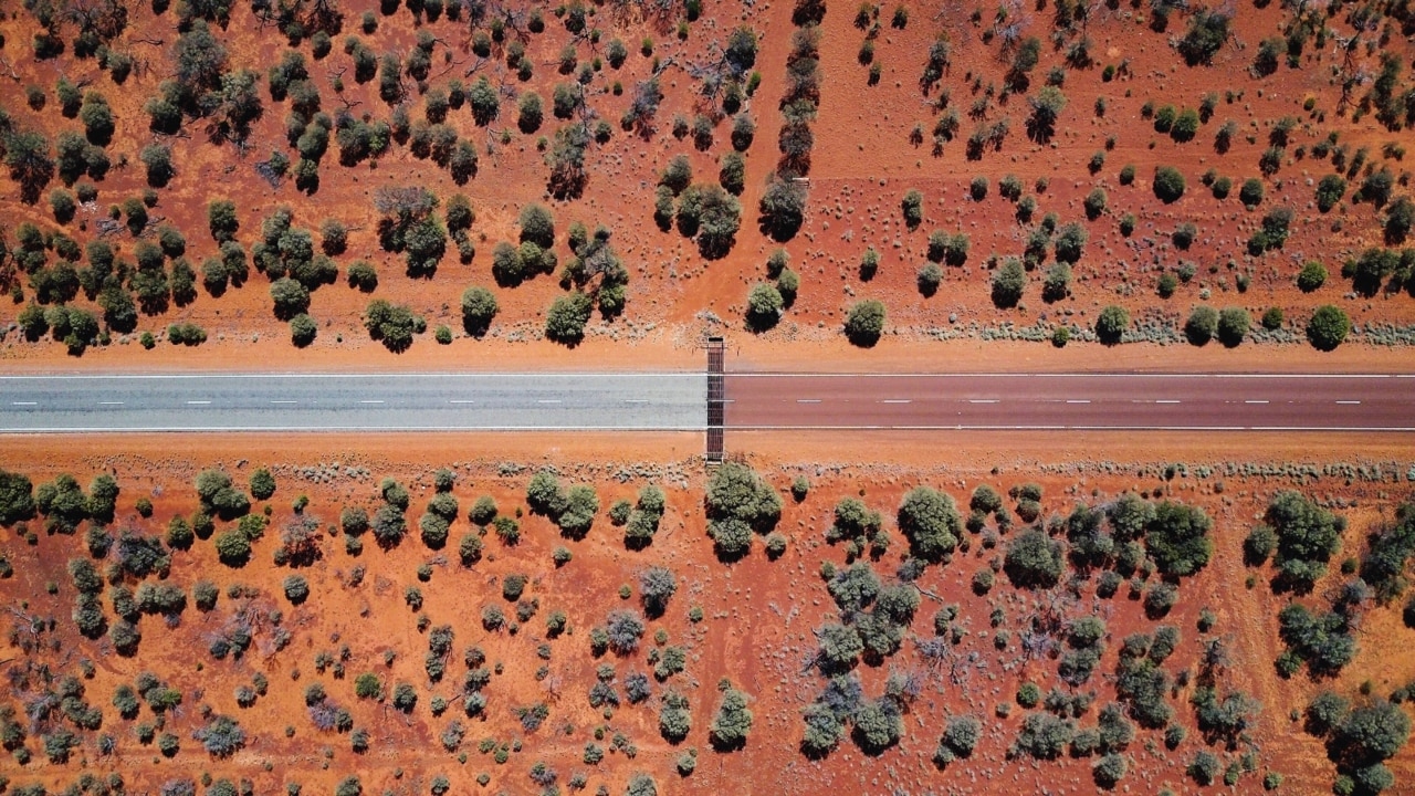 NT borders shut to Victorian travellers 'indefinitely'