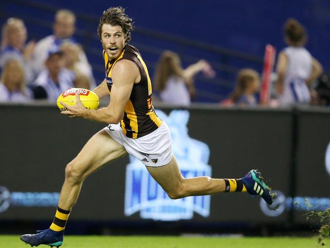 AFL Round 5. 22/04/2018. North Melbourne v Hawthorn at Etihad Stadium. Hawthorn's Isaac Smith 4th qtr   . Pic: Michael Klein