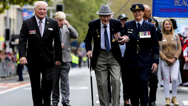 Veterans take part in the Anzac Day march in Sydney, Wednesday, April 25, 2018. Anzac Day is a national day of remembrance to commemorate the service and sacrifice of Australian service men and women. (AAP Image/Paul Braven) NO ARCHIVING