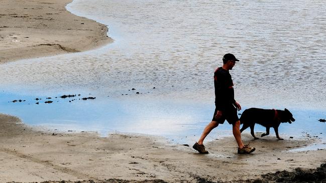 The EPA warns Victorians to avoid swimming near stormwater or river outlets 24 to 48 hours after heavy rain. Picture: AAP