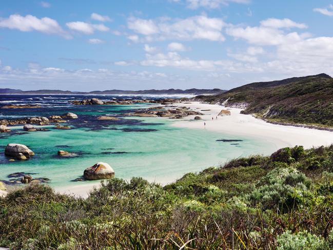 WISH MAGAZINE 04 NOVEMBER 2022.  Ocean Pools: 75 Pools Across Australia for Saltwater Swimmers by Marie-Louise McDermott,  Thames & Hudson Australia Pty, Limited Photo: Chris Chen/Supplied