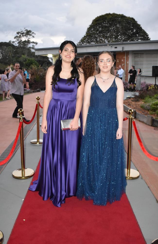 Students arrive at Noosa District State High School formal