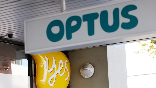 Optus revealed changes to ‘routing information’ caused the nationwide outage last Wednesday. Picture: NCA NewsWire / David Mariuz