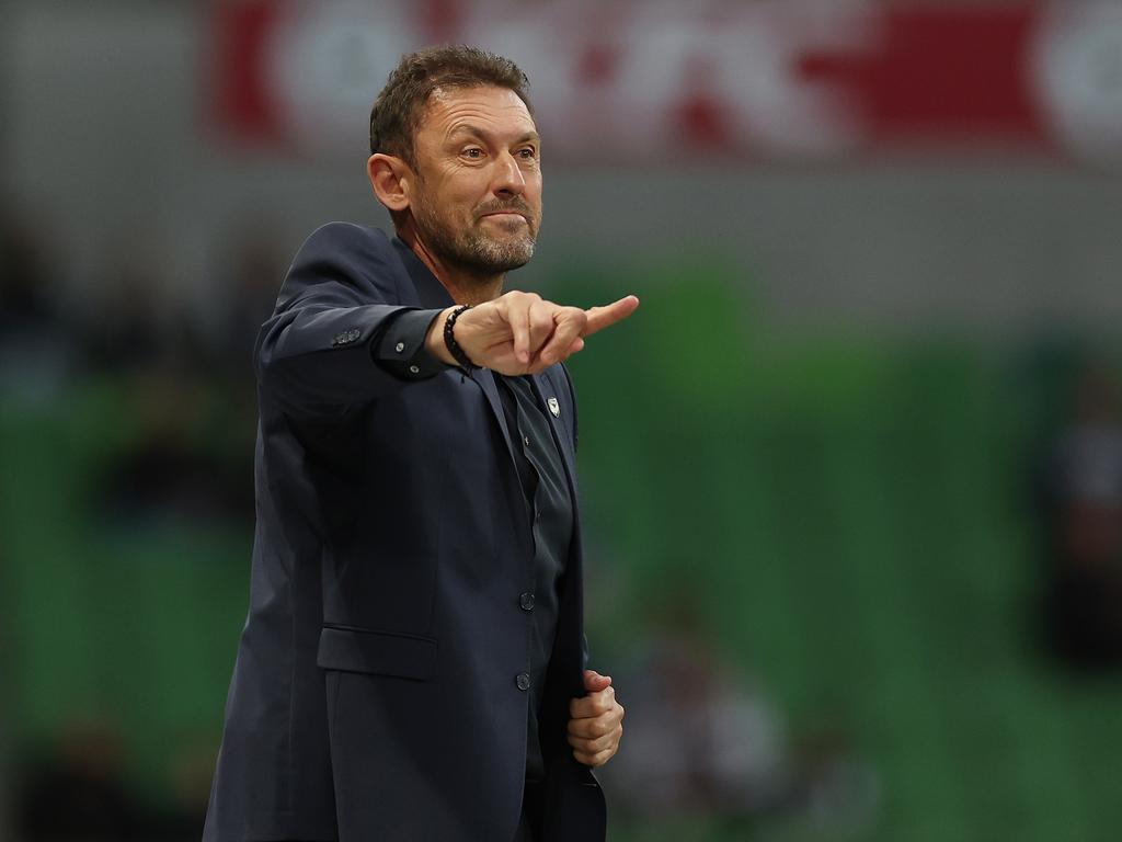 Victory coach Tony Popovic expects a Wanderers side full of ‘passion’ on Saturday night. Picture: Robert Cianflone/Getty Images