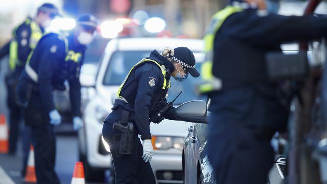 Police will inspect driver licenses in booze bus-style roadblocks. Picture: AAP Image/Daniel Pockett