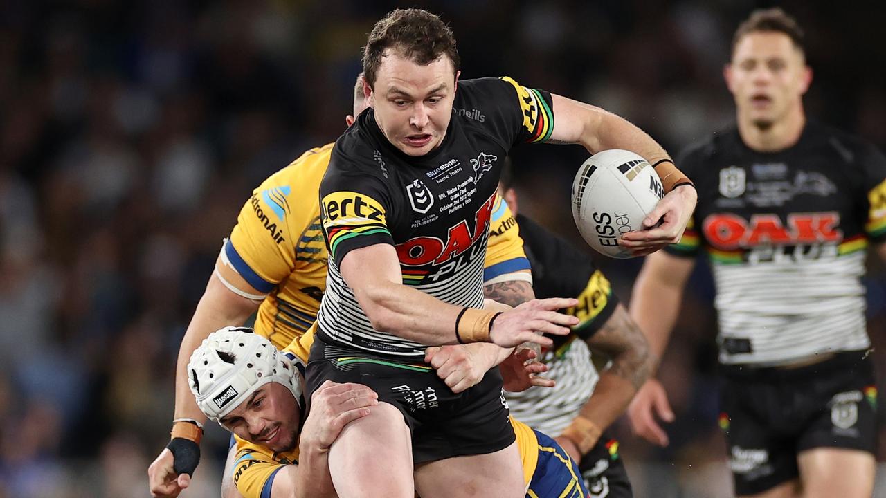 Panthers re-sign Dylan Edwards on new four-year deal – The Western Weekender