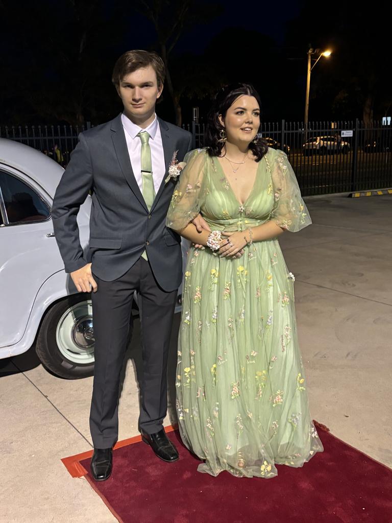 Maryborough State High School students arriving at their formal.