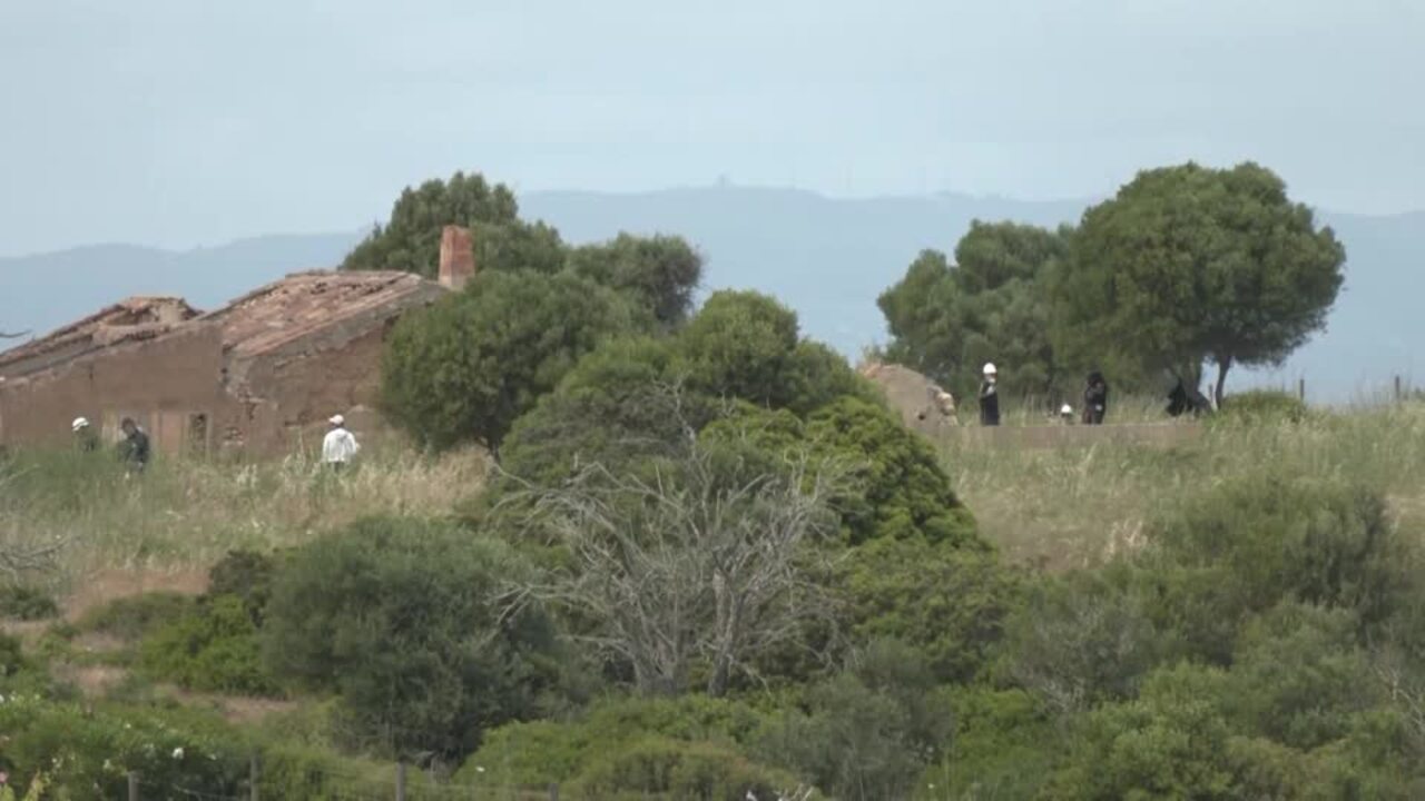 Police comb vast area of Portugal's Algarve in Madeleine McCann case