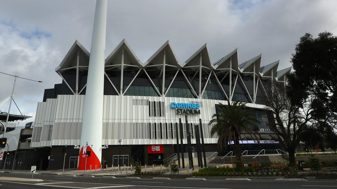 Paramedics rush to Kardinia Park on eve of Cats final