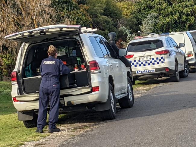 Homicide detectives at a Castlemaine home investigating the suspicious death of a man on Monday May 24. Picture: Zizi Averill