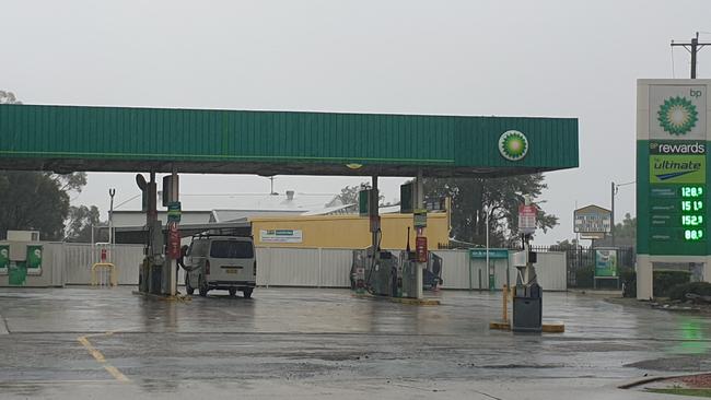 Fuel giant BP has lodged a development application for a $1.99 million project that would see its existing Valley Heights petrol station replaced with a new modern one. Picture: Isabell Petrinic