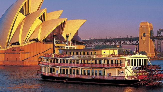 Staff from the HealthShare procurement team enjoyed a “deluxe lunch with roast turkey” on the Sydney Showboat II.