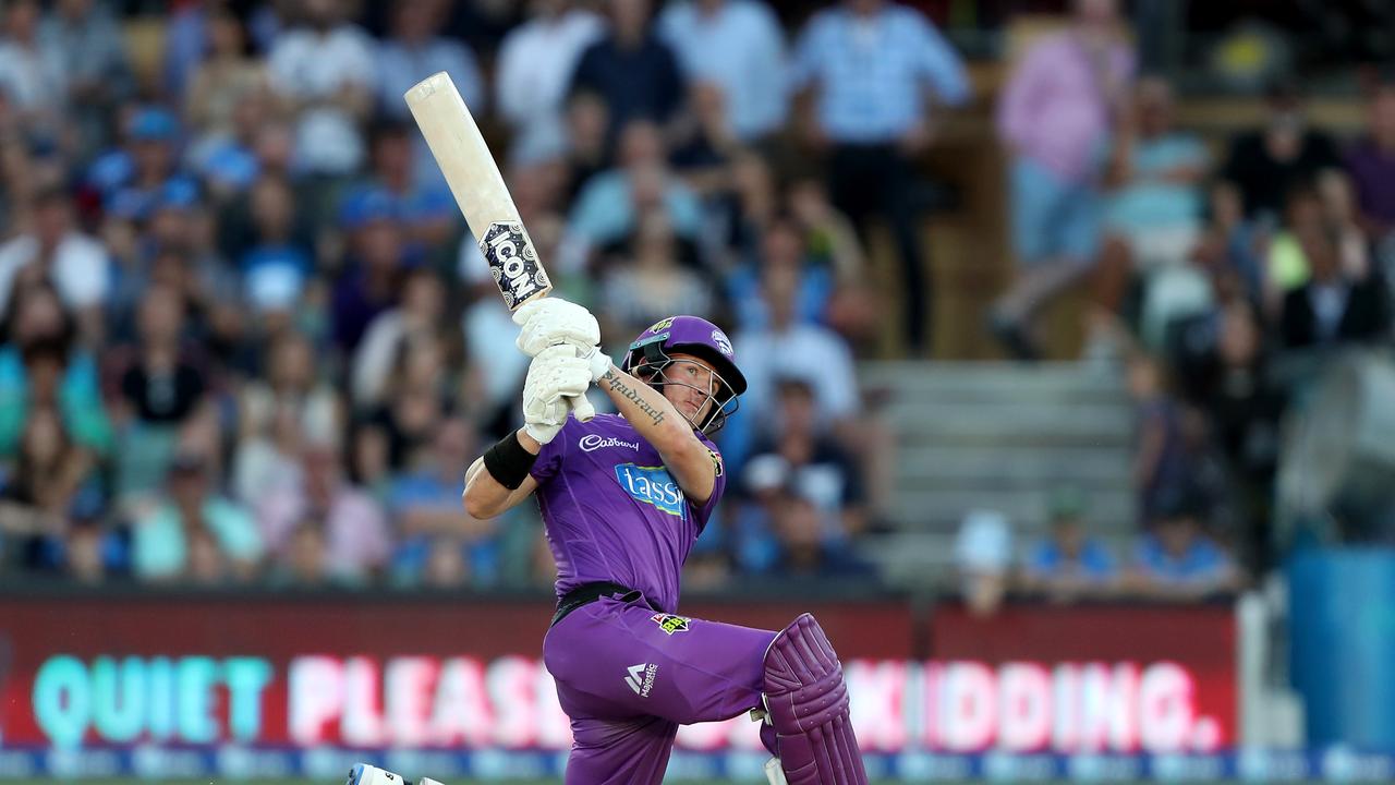 Be it earning points with the bat or with the ball, D'Arcy Short of the Hobart Hurricanes is a SuperCoach BBL captaincy choice