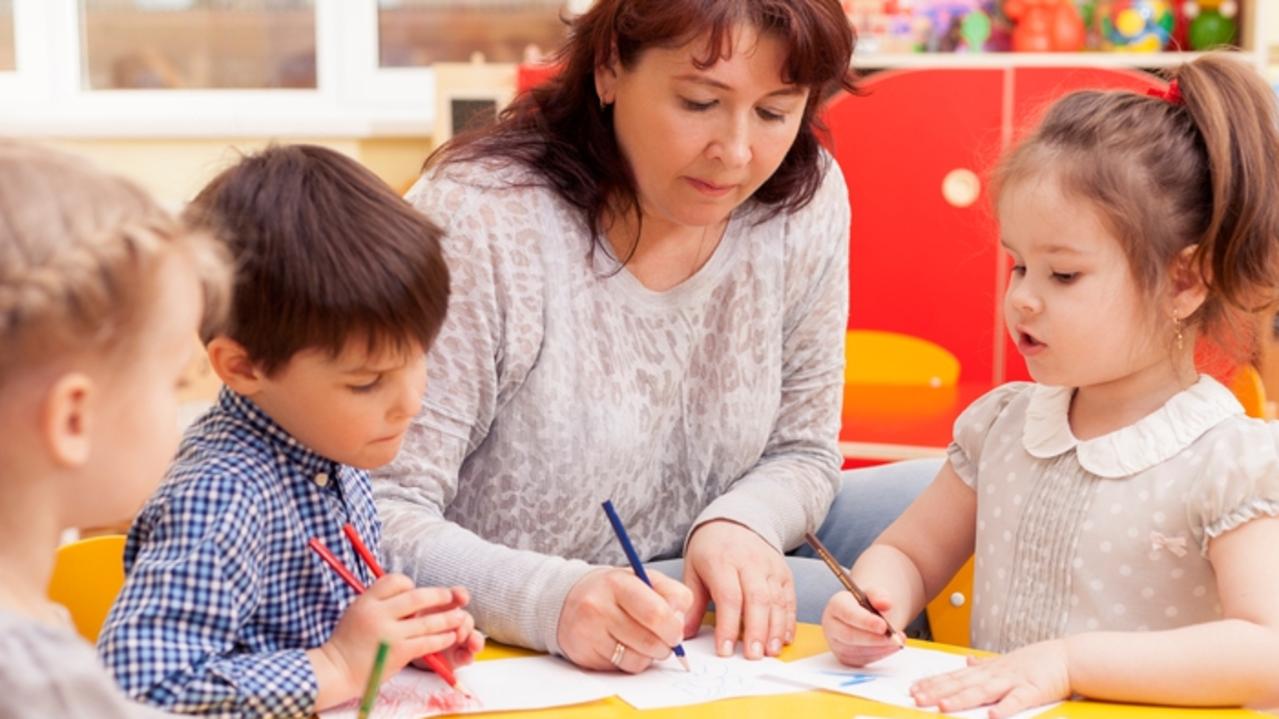 Why Vic childcare centres are closing or cutting hours