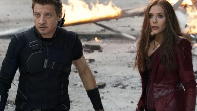 Hawkeye isn’t fighting alongside Black Widow this time.