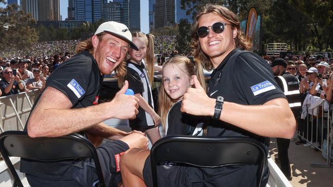 2023 AFL Grand Final Parade. Parade start and Batman Avenue. Collingwood players Nathan Murphy and Jack Ginnivan during the parade.                    Picture: David Caird