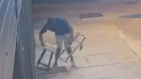 Watch: Wellness bar’s brazen furniture theft caught on camera