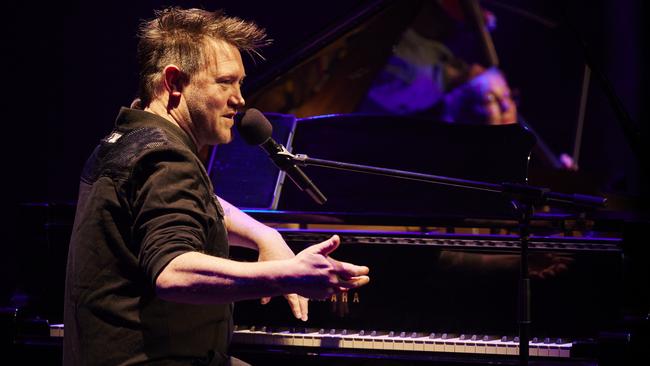 Eddie Perfect in concert. Picture: Claudio Raschella