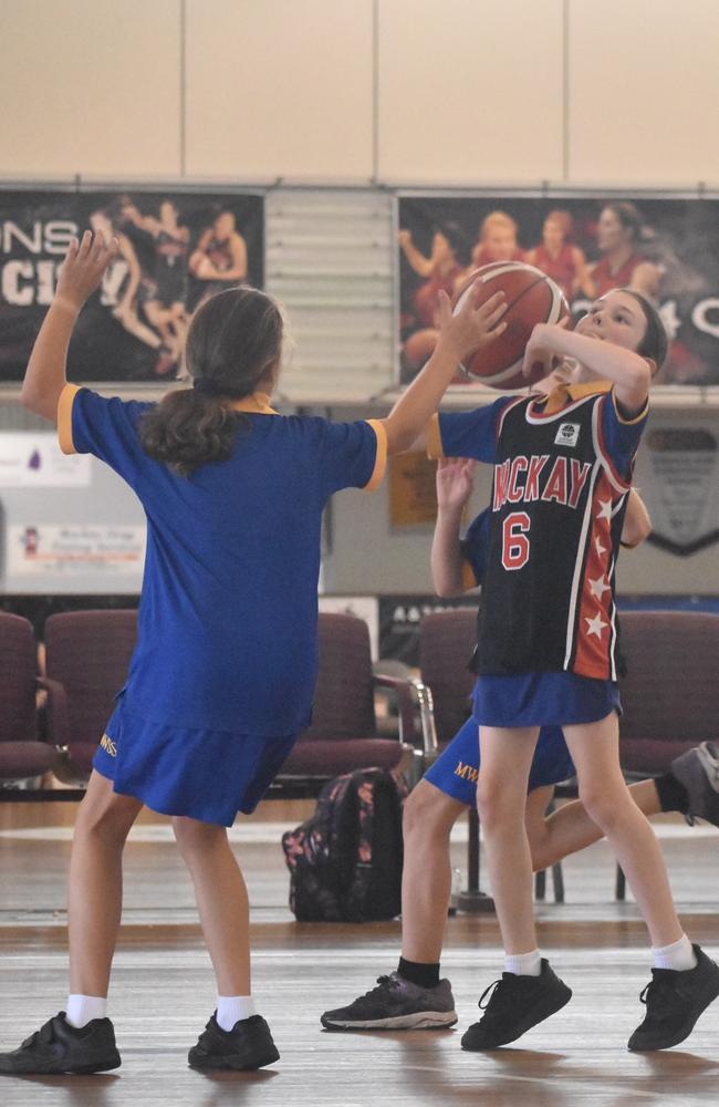 Ella Steindl playing basketball at the Primary School Gala Day, August 9, 2021. Picture: Matthew Forrest