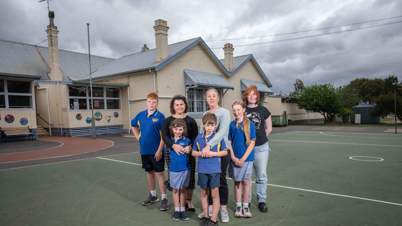 Plan rid Winch primary of asbestos, pests and possum urine