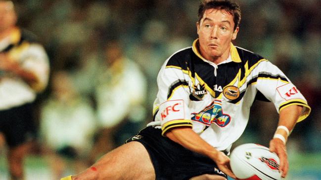 APR 25, 1999 : Paul Green (ball) duringNth Qld Cowboys v Bris broncos NRL game, PicDavid/Kapernick