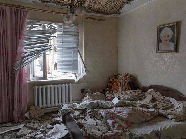 This photograph taken on November 10, 2024 shows the interior of a room in a damaged house following a drone attack in Odesa, amid the Russian invasion in Ukraine. Russia fired 145 drones at Ukraine overnight, the most in any single night-time attack of the war so far, Ukrainian President Volodymyr Zelensky said on November 10, 2024. (Photo by Oleksandr GIMANOV / AFP)
