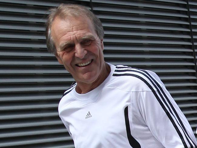 Former footballer, radio presenter Graham Cornes with Greg Moulton running while training for the New York marathon.