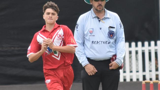 Blake Cattle prepares to bowl. Picture: Sean Teuma. AW Green Shield round one, St George vs Northern District, Hurstville Oval, 17 December 2023