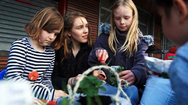 Perri Sparnon with children