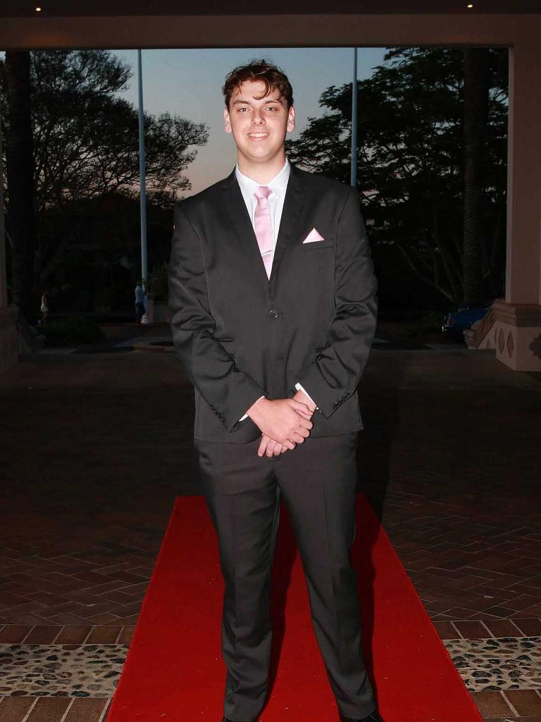 17th October 2020, Jordan Miethke from Rivermount College attends his year 12 formal at Links hope Island Photo Paul Stevens SMP Images