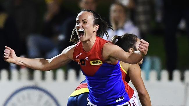 ADELAIDE, AUSTRALIA - AUGUST 26: Daisy Pearce of the Demons celebrates a goal wduring the round one AFLW match between the Adelaide Crows and the Melbourne Demons at Glenelg Oval on August 26, 2022 in Adelaide, Australia. (Photo by Mark Brake/Getty Images)