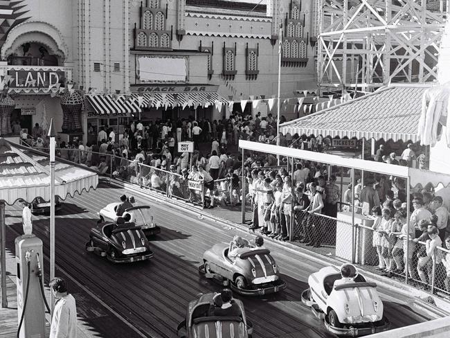 Luna Park Udrive and Coney Island kept them queueing in the 1960s.