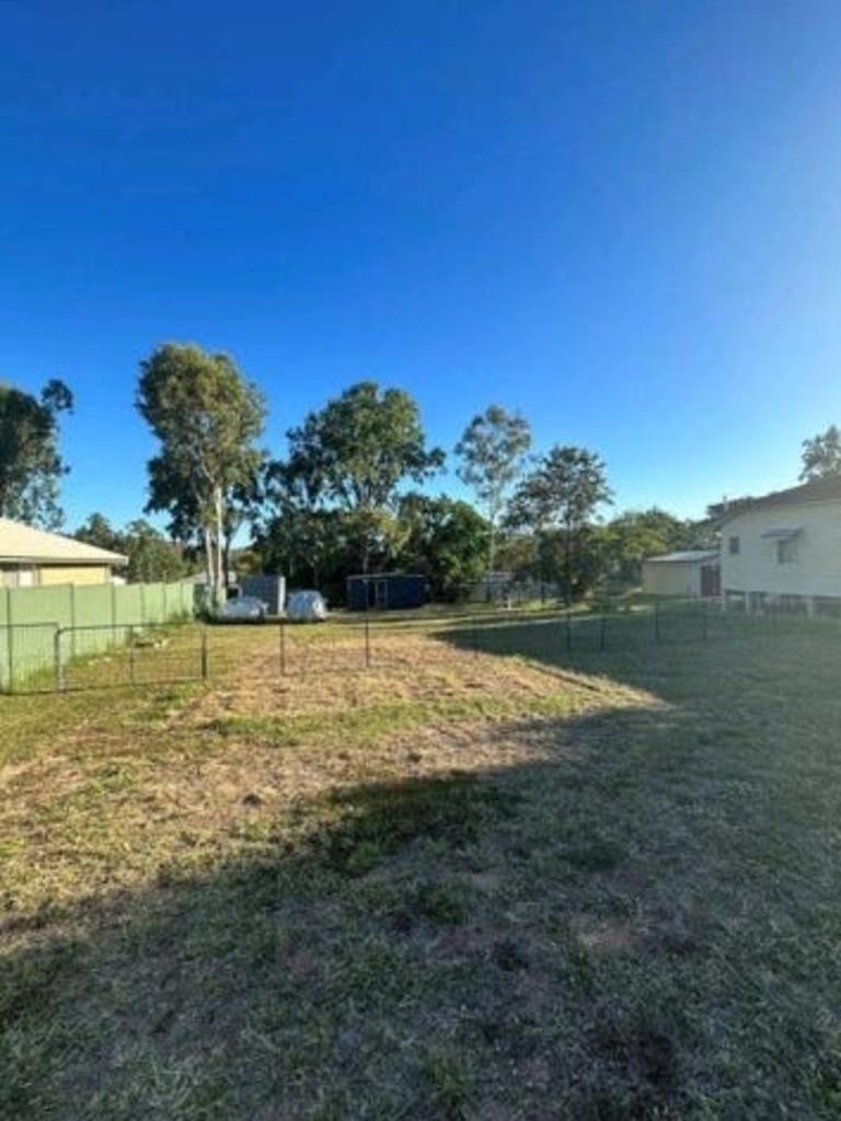 12 Carey Street, Gayndah, Qld 4625. Image credit to Real Estate.com and Greg Caulley Realty.