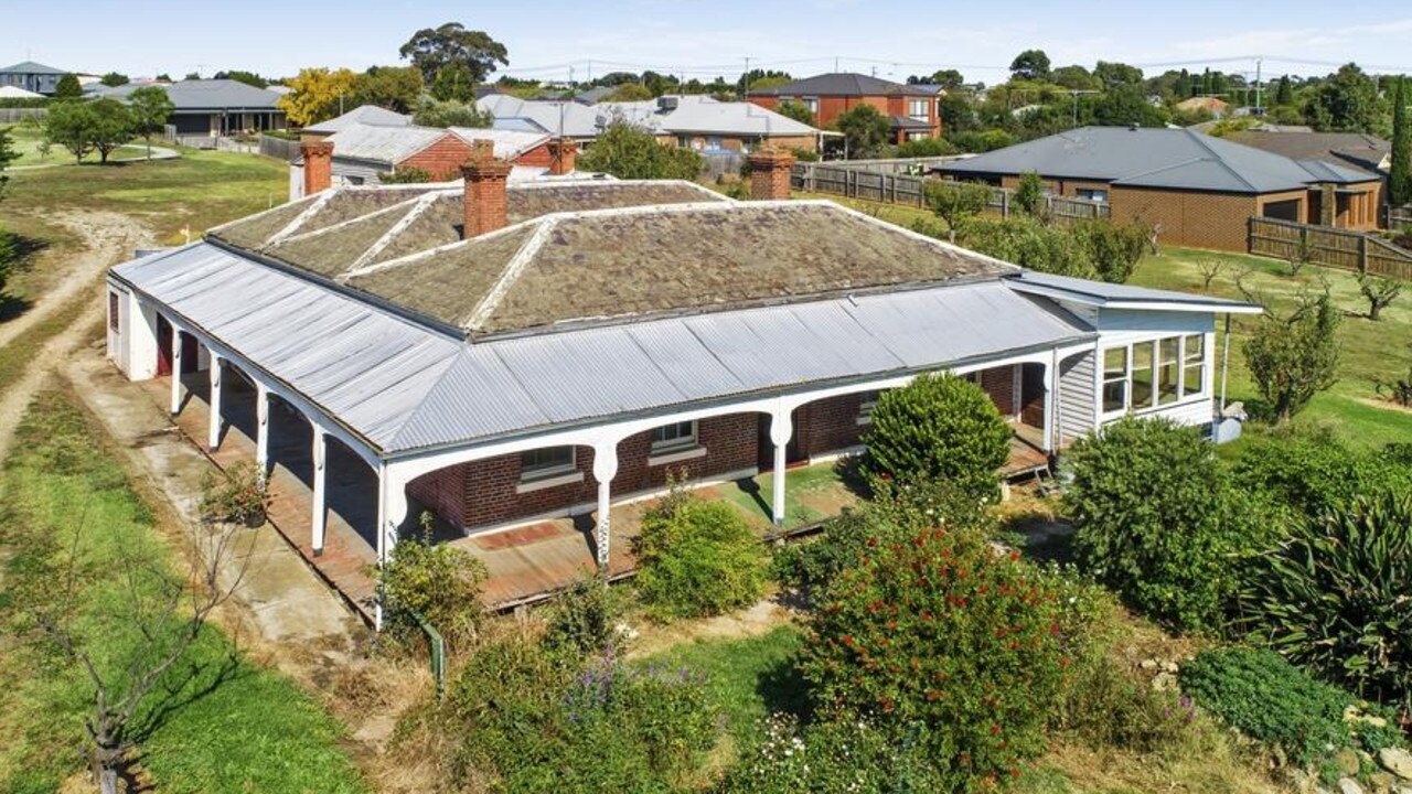 Claremont is the original farmhouse on the Waurn Ponds hill east of Ghazeepore Rd.