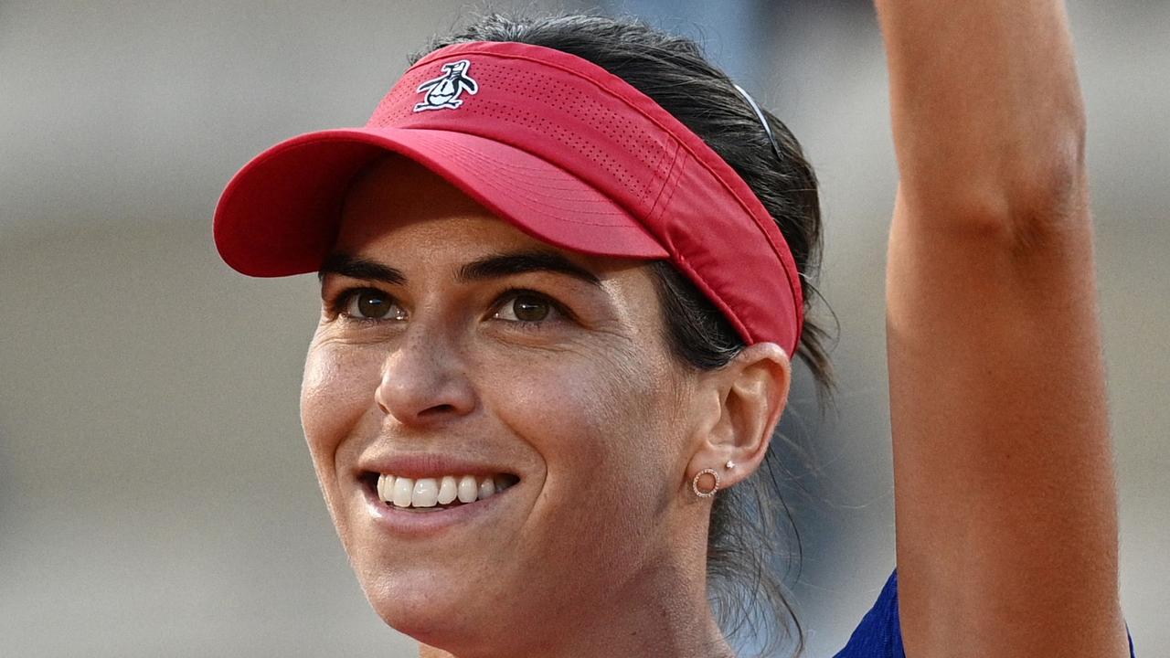 Australia's Ajla Tomljanovic reacts after winning against Estonia's Anett Kontaveit at the end of their women's singles match at the Court Suzanne-Lenglen on day two of the Roland-Garros Open tennis tournament in Paris on May 23, 2022. (Photo by Christophe ARCHAMBAULT / AFP)