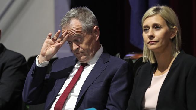 Opposition Leader Bill Shorten with Longman candidate Susan Lamb. Photo: Lyndon Mechielsen