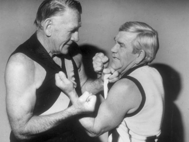 Legends Jack Dyer and Lou Richards continued the Richmond-Collingwood rivalry in their media careers.