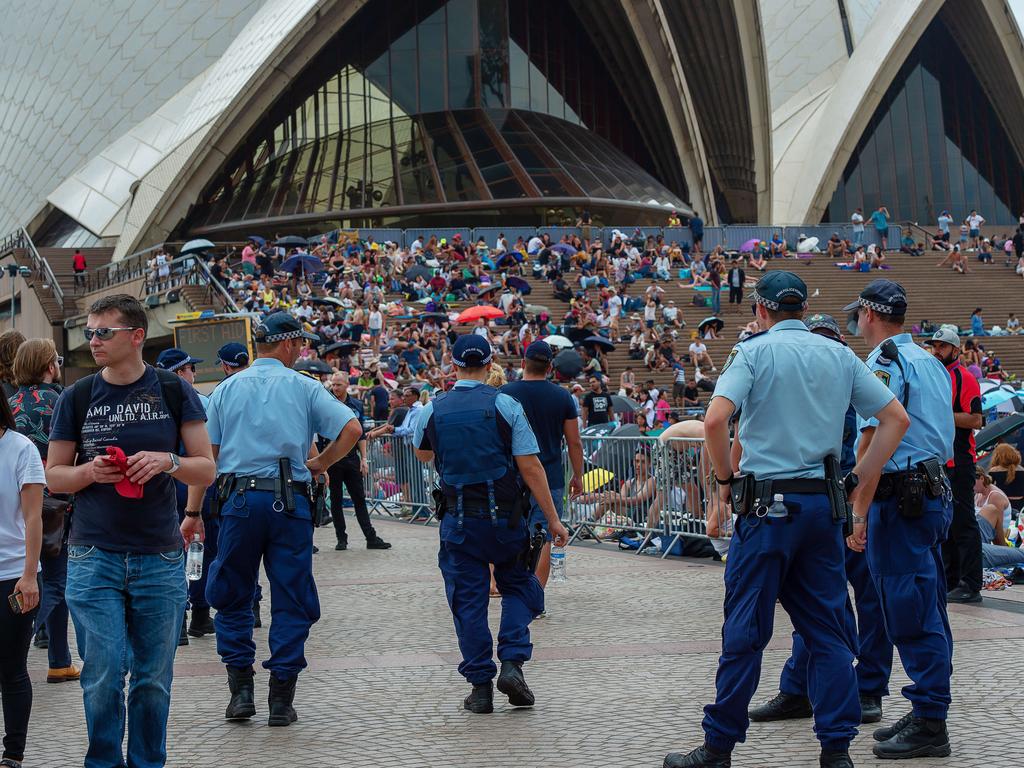 Sydney Opera House around 4pm this afternoon. Picture: Monique Harmer