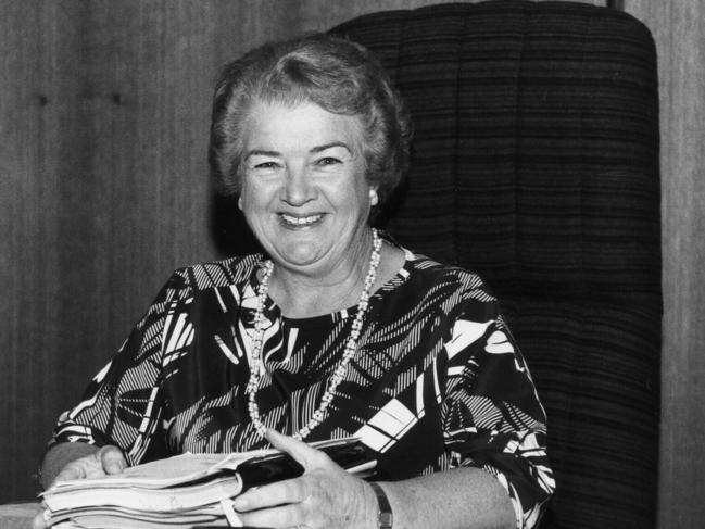 Yvonne Chapman - 1996 headshot alone pine rivers shire mayor