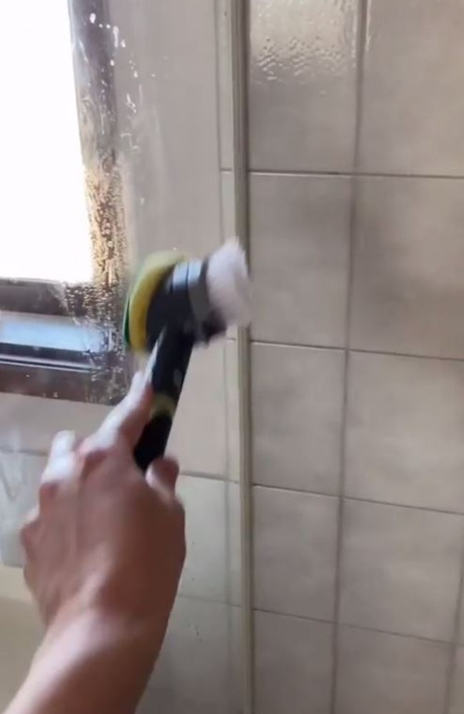 Mum reveals 'genius' shower cleaning solution in TikTok video - NZ Herald