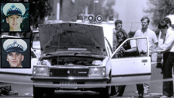 Damian Eyre (inset, bottom) and Steven Tynan (inset, top) were shot dead in Walsh St, South Yarra.