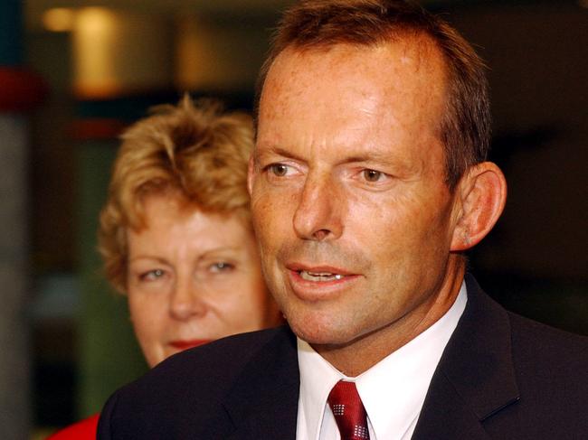 Politician headshots Tony Abbott  (jan 2004)