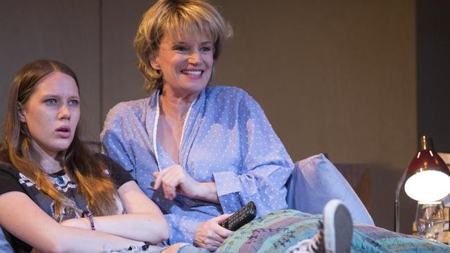 Kath And Kims Jane Turner Gets Jumpy On Stage For Stc Daily Telegraph