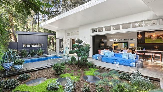 This four-bedroom Avalon Beach home was given a makeover and flipped.