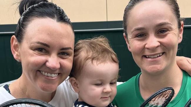 The first photo of Ash Barty (R) and her son Hayden (C) with Casey Dellacqua (L). Picture: instagram - https://www.instagram.com/p/C9E0LvMM9qq/?hl=en