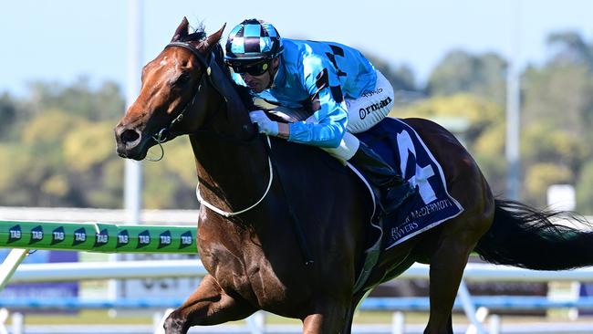Redford steams away to win on debut for new trainer Stuart Kendrick. Picture: Grant Peters - Trackside Photography