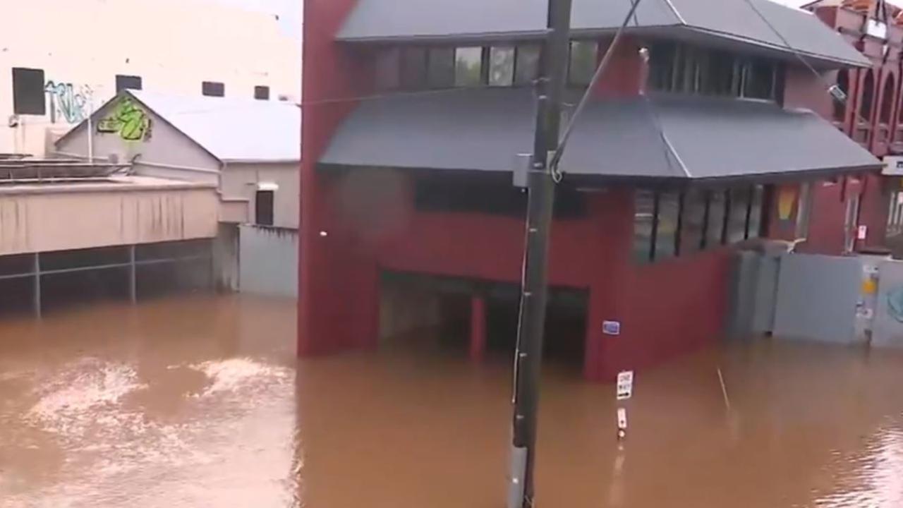 Fears Lismore will flood, levee to break as Alfred dumps rain | The ...