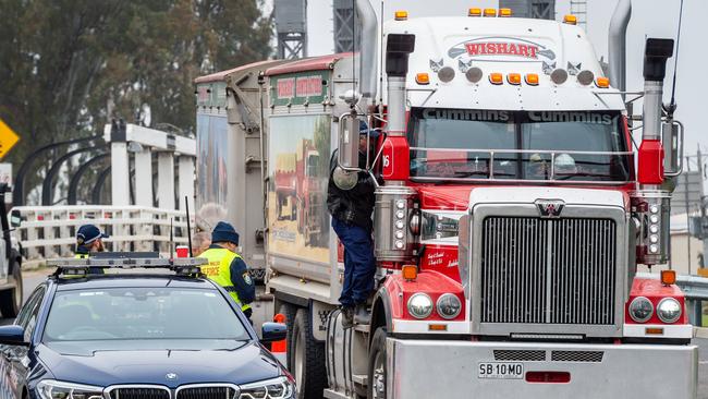 NSW has moved to change permits required by truck drivers to cross the border from Victoria. Picture: Jake Nowakowski