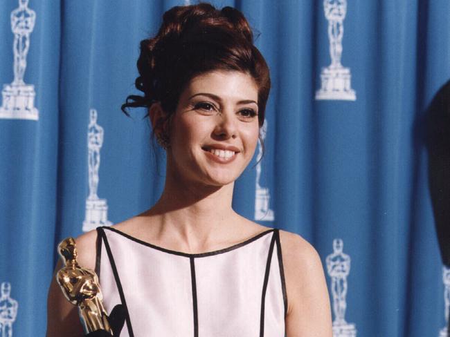 Marisa Tomei with her Best Supporting Actress Oscar awarded.