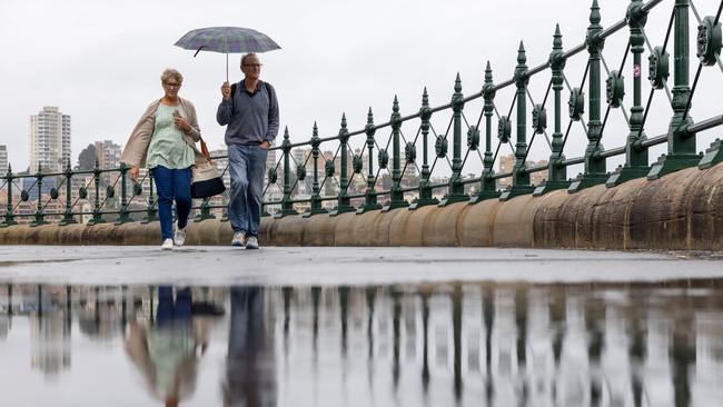 The mood among Australians when it comes to the economy remains gloomy. Picture: NCA NewsWire / Damian Shaw